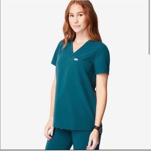 FIGS CATARINA One Pocket Scrub Top Caribbean Blue